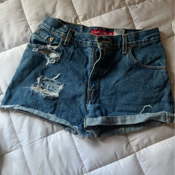 Vintage Levis Cutoff shorts - Picture 2 of 3